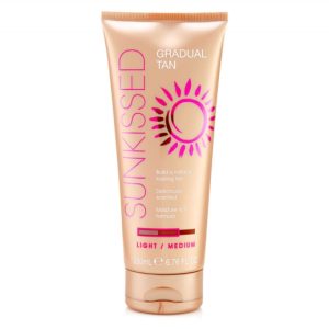 Lotiune Autobronzanta Sunkissed Gradual Tan - Light Medium, 200 ml