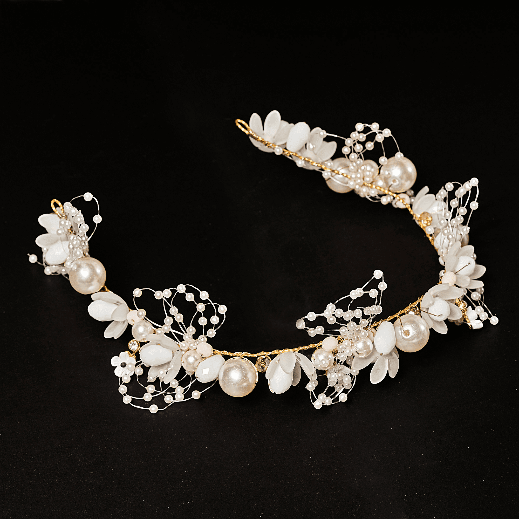 Ornamente Par Perle Si Cristale Ornamente Par Perle Si Cristale