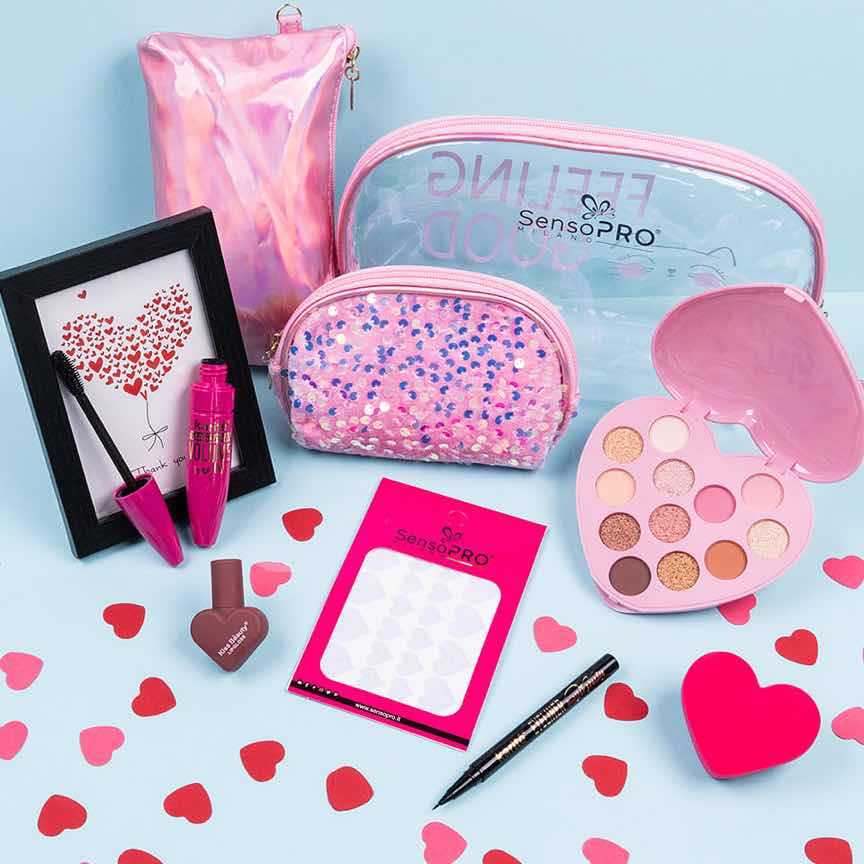 Set Machiaj Infinite Love + CADOURI Set Machiaj Infinite Love + CADOURI